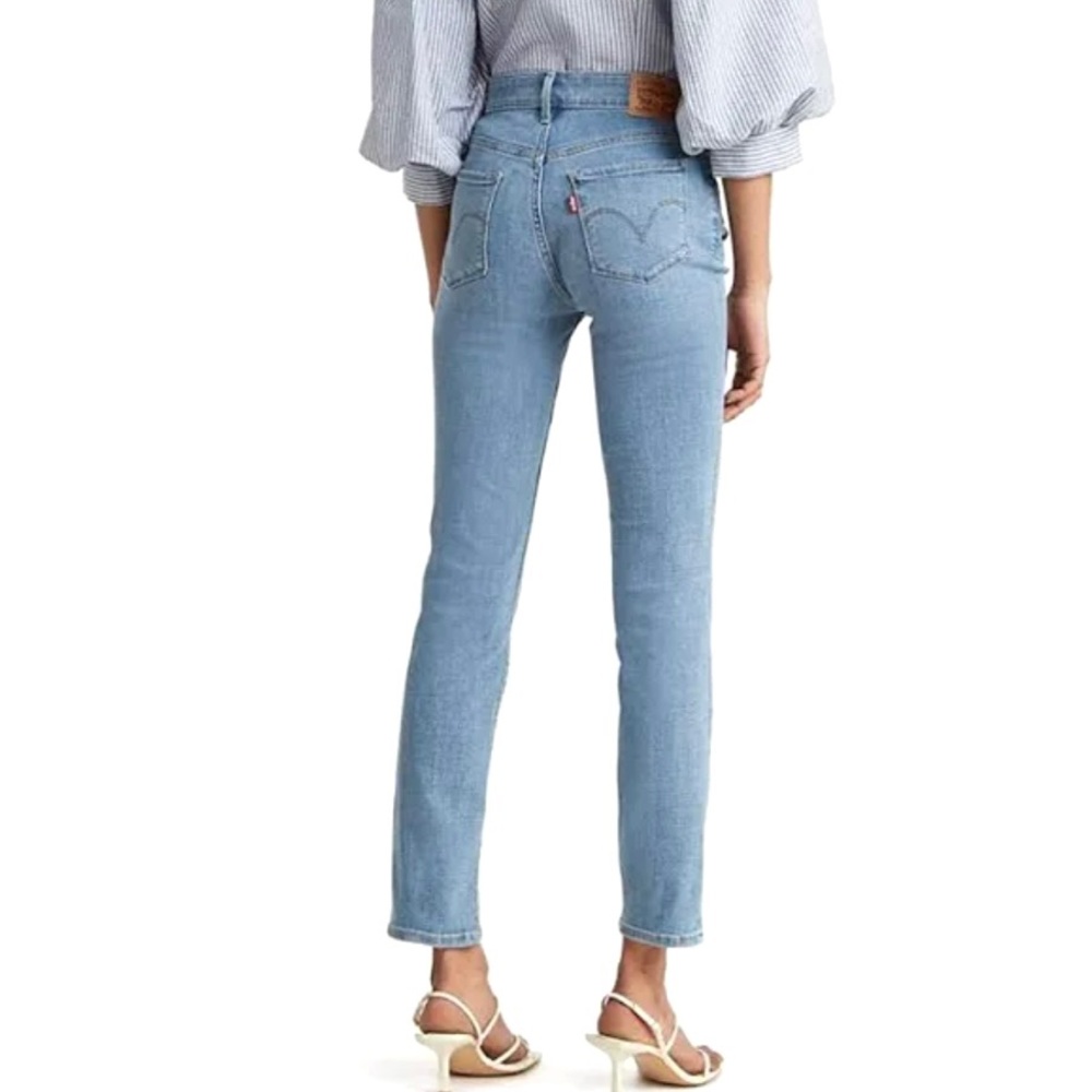 Levi’s Mid Rise Skinny Stretch Jeans